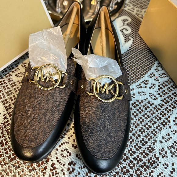 MICHAEL KORS Women’s shoes. Genuine Leather. Brand New in box - Picture 1 of 8